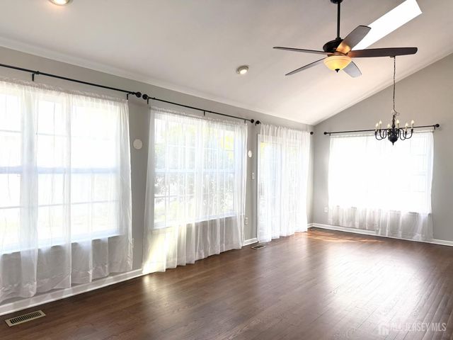 25 Canal View Drive, Lawrence, NJ 08648