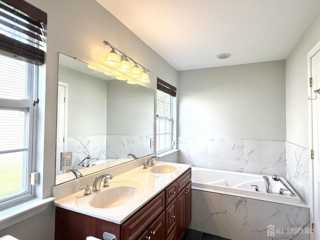 25 Canal View Drive, Lawrence, NJ 08648