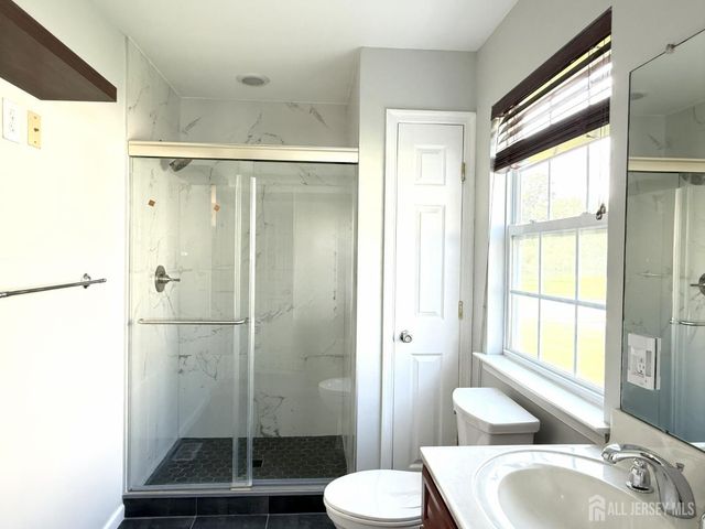 25 Canal View Drive, Lawrence, NJ 08648