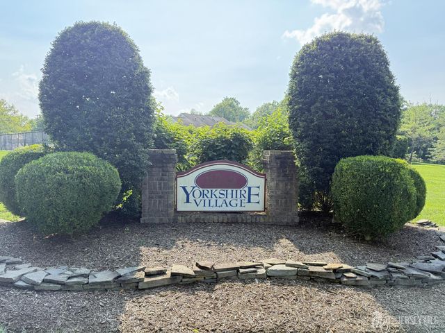 25 Canal View Drive, Lawrence, NJ 08648