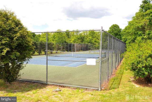 25 Canal View Drive, Lawrence, NJ 08648