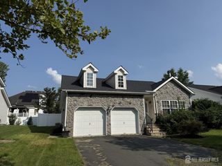 25 Canal View Drive, Lawrence, NJ 08648