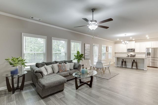 23 Dorset Way, Hoschton, GA 30548