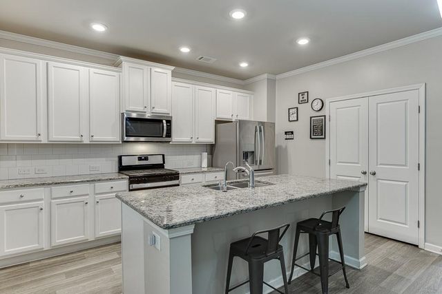 23 Dorset Way, Hoschton, GA 30548