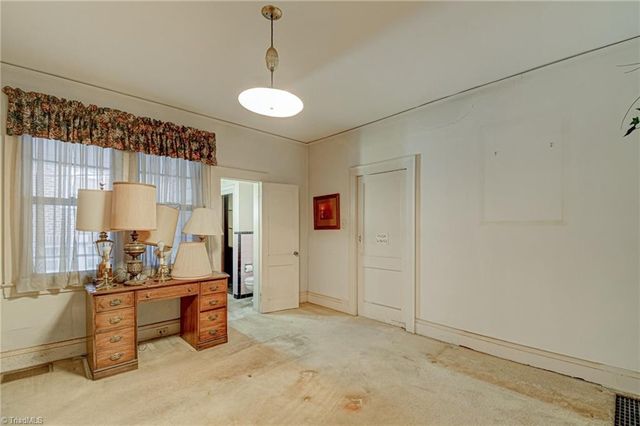 1518 Cloverdale Avenue, Winston-salem, NC 27104