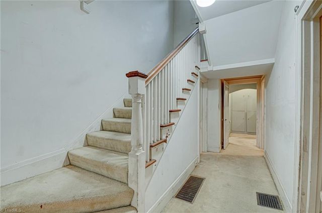 1518 Cloverdale Avenue, Winston-salem, NC 27104