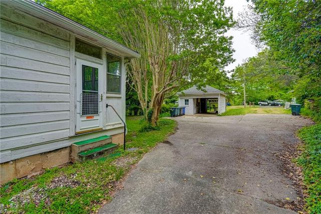 1518 Cloverdale Avenue, Winston-salem, NC 27104