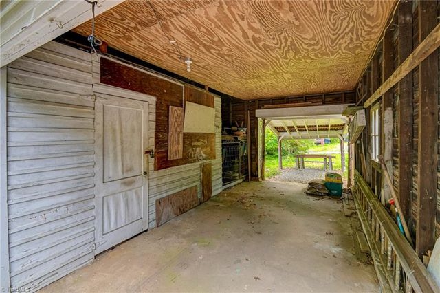 1518 Cloverdale Avenue, Winston-salem, NC 27104