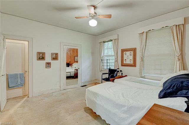 1518 Cloverdale Avenue, Winston-salem, NC 27104