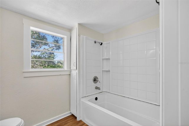 922 WASHINGTON AVENUE, Eustis, FL 32726