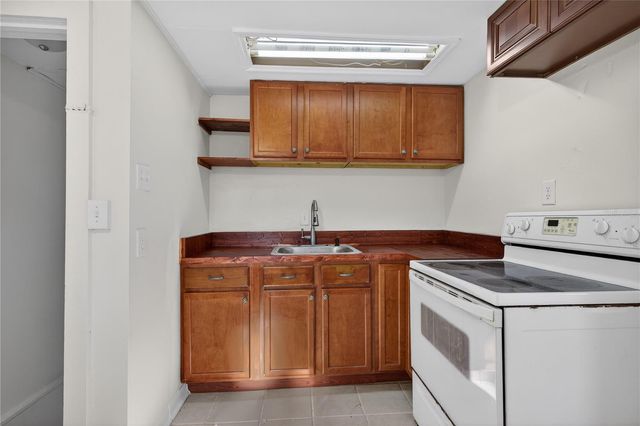 922 WASHINGTON AVENUE, Eustis, FL 32726