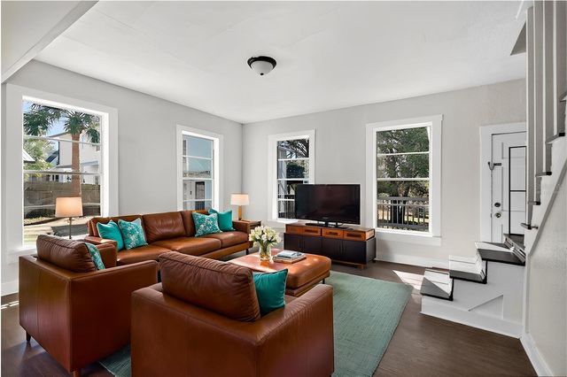 922 WASHINGTON AVENUE, Eustis, FL 32726