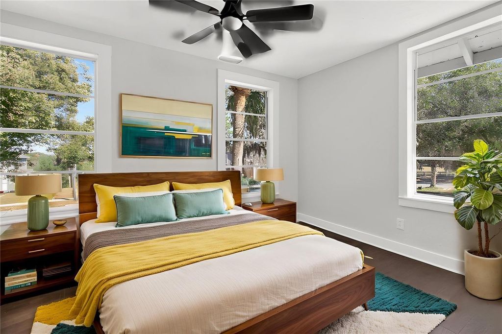 Image 22 of property listing at 922 WASHINGTON AVENUE, Eustis, FL 32726