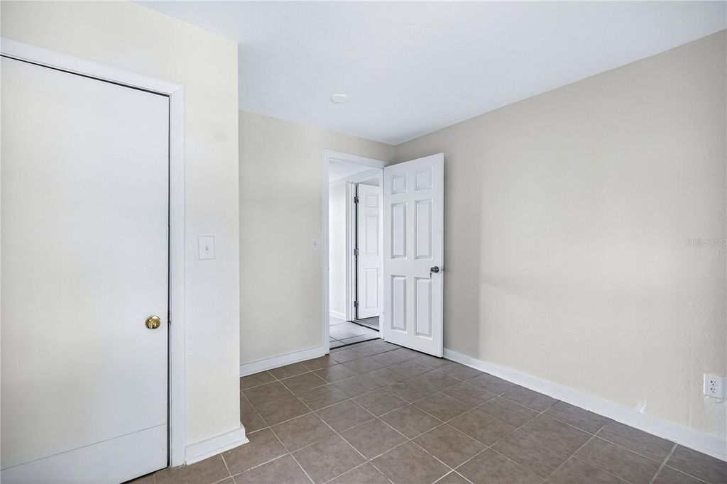 Image 44 of property listing at 922 WASHINGTON AVENUE, Eustis, FL 32726