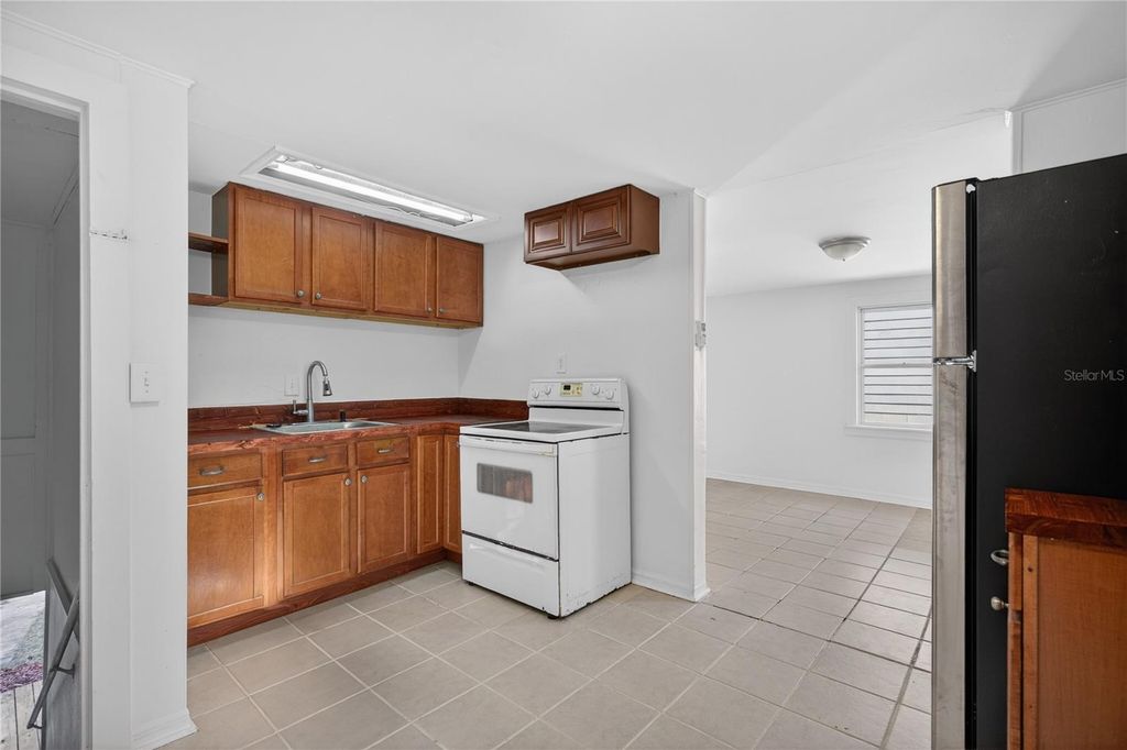 Image 46 of property listing at 922 WASHINGTON AVENUE, Eustis, FL 32726