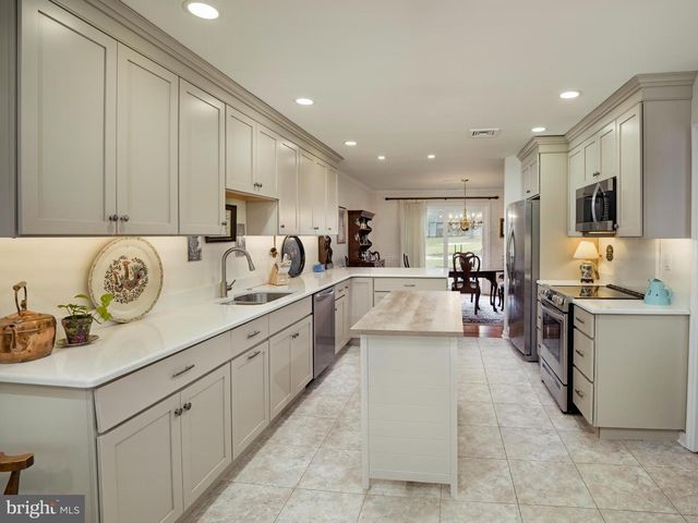 219 CHANDLER DR, West Chester, PA 19380