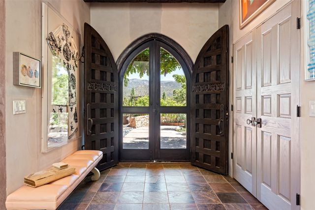 24B Paseo Encantado NE, Santa Fe, NM 87506