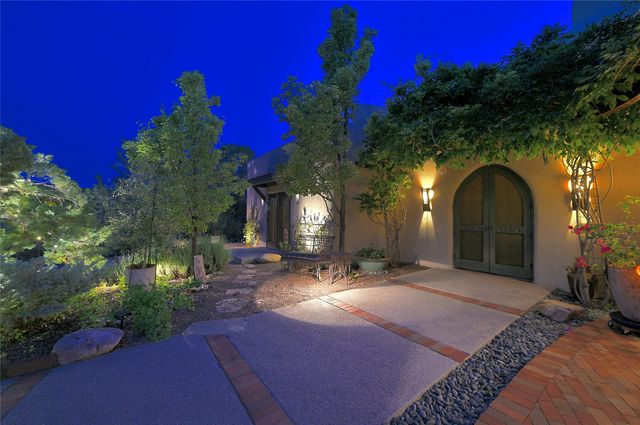 24B Paseo Encantado NE, Santa Fe, NM 87506