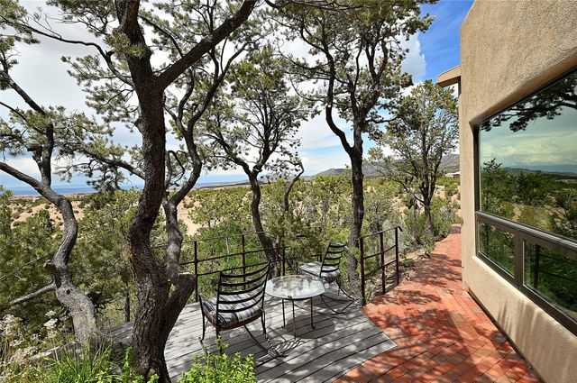 24B Paseo Encantado NE, Santa Fe, NM 87506
