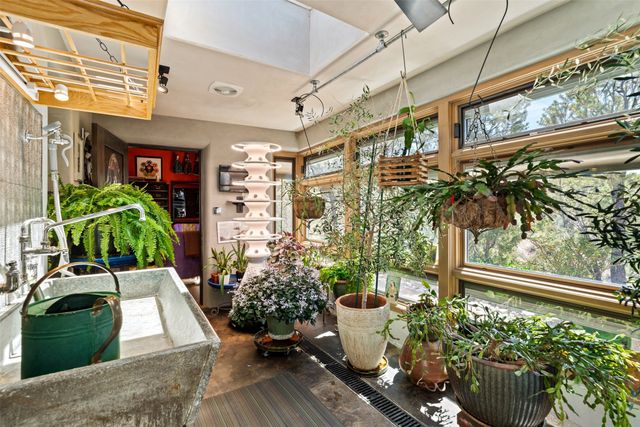 24B Paseo Encantado NE, Santa Fe, NM 87506