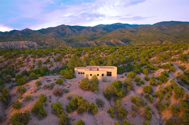 24B Paseo Encantado NE, Santa Fe, NM 87506