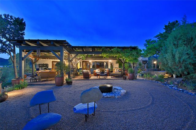 24B Paseo Encantado NE, Santa Fe, NM 87506