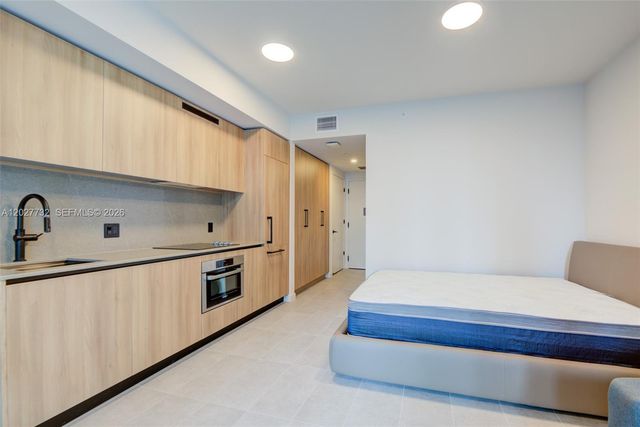 121 NE 5th St 1809, Miami, FL 33132