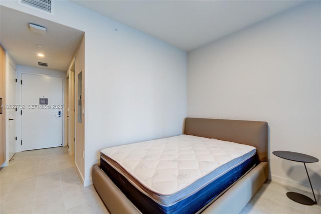 121 NE 5th St 1809, Miami, FL 33132