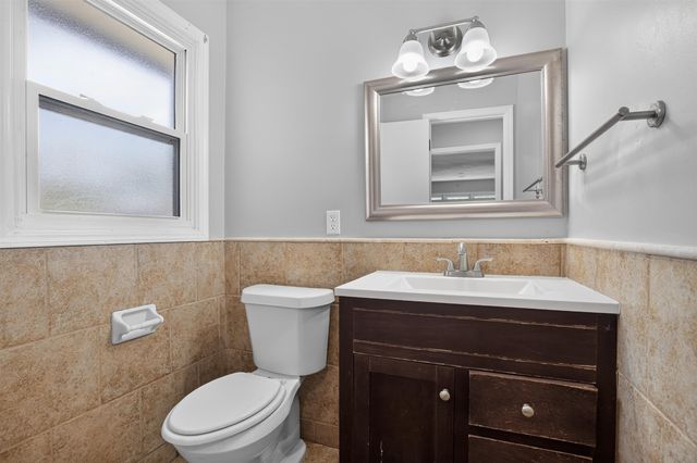 5605 E Shadybrook St, Wichita, KS 67208