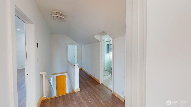 330 N Alder Street, Burlington, WA 98233