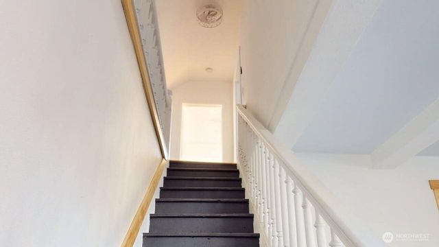 330 N Alder Street, Burlington, WA 98233