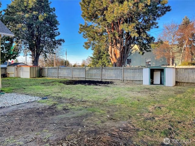 330 N Alder Street, Burlington, WA 98233