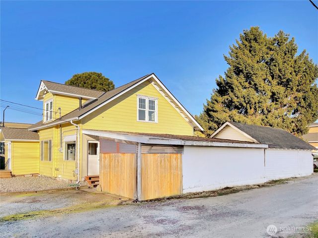 330 N Alder Street, Burlington, WA 98233