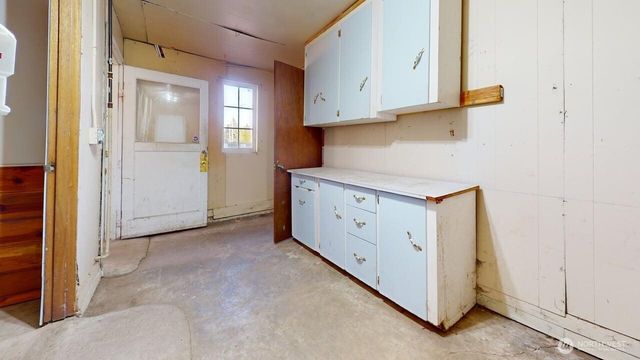 330 N Alder Street, Burlington, WA 98233