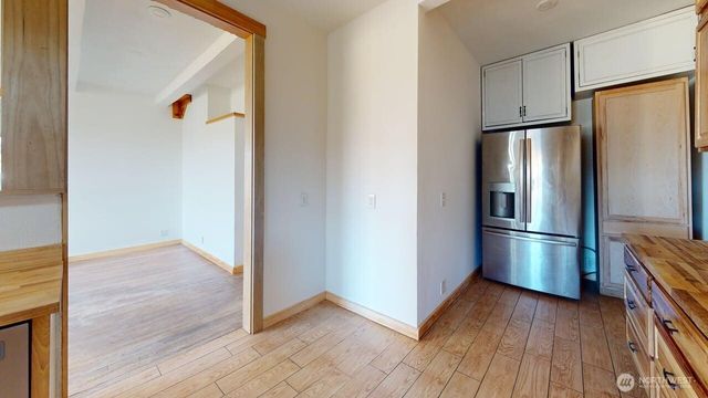 330 N Alder Street, Burlington, WA 98233