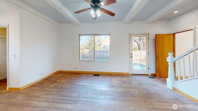 330 N Alder Street, Burlington, WA 98233