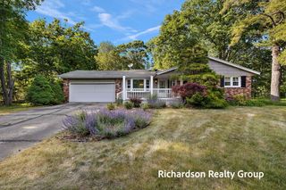 1630 Lee Avenue, Fruitport Twp, MI 49444