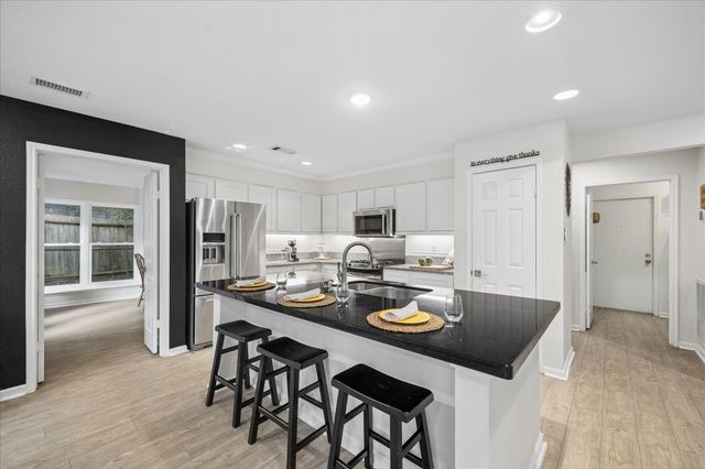 11 Twisted Birch Place Court, The Woodlands, TX 77381