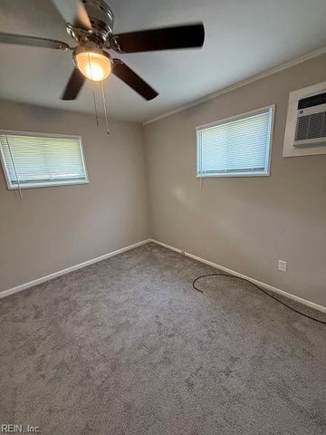 42 Newby DR, Hampton, VA 23666