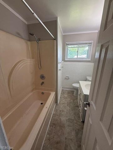 42 Newby DR, Hampton, VA 23666