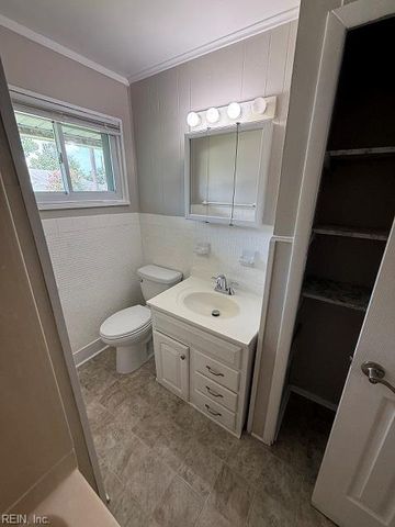 42 Newby DR, Hampton, VA 23666