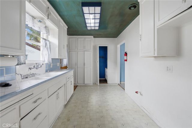 200 E Pinehurst, La Habra, CA 90631