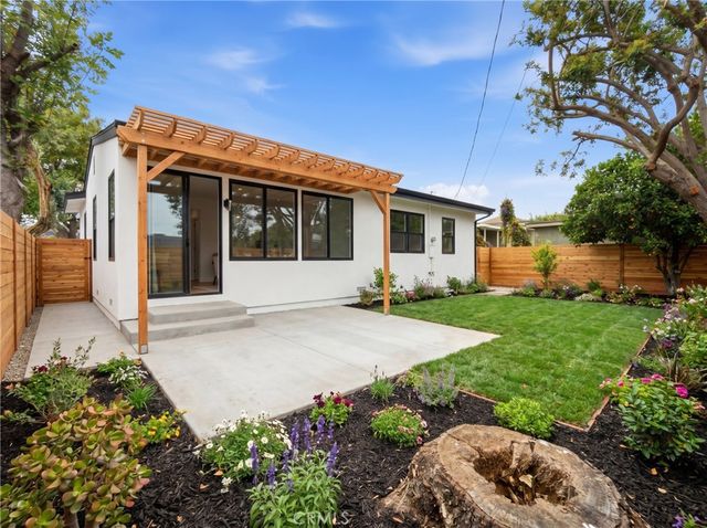 200 E Pinehurst, La Habra, CA 90631