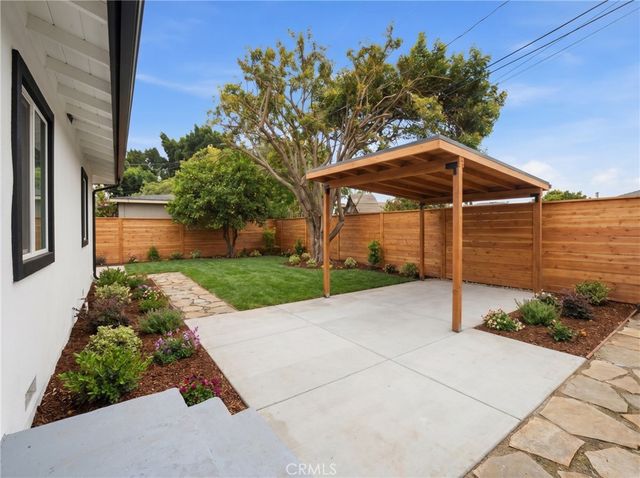 200 E Pinehurst, La Habra, CA 90631
