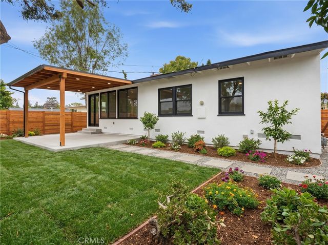 200 E Pinehurst, La Habra, CA 90631