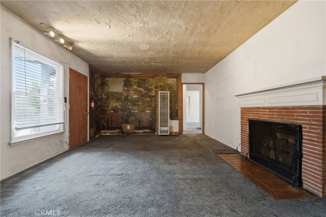 200 E Pinehurst, La Habra, CA 90631