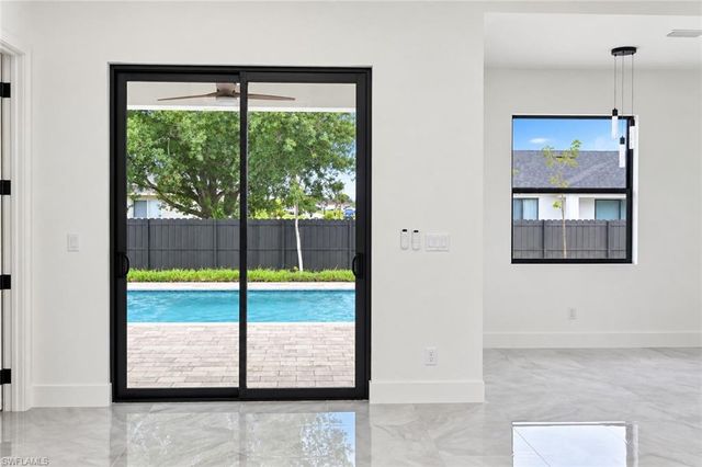 1932 NW 20th TER, Cape Coral, FL 33993