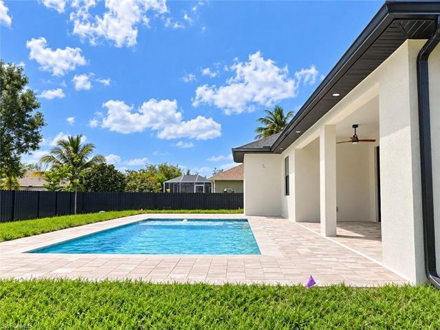 1932 NW 20th TER, Cape Coral, FL 33993