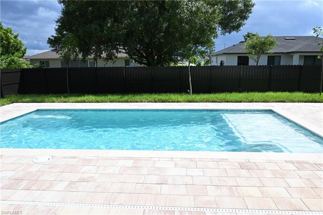 1932 NW 20th TER, Cape Coral, FL 33993
