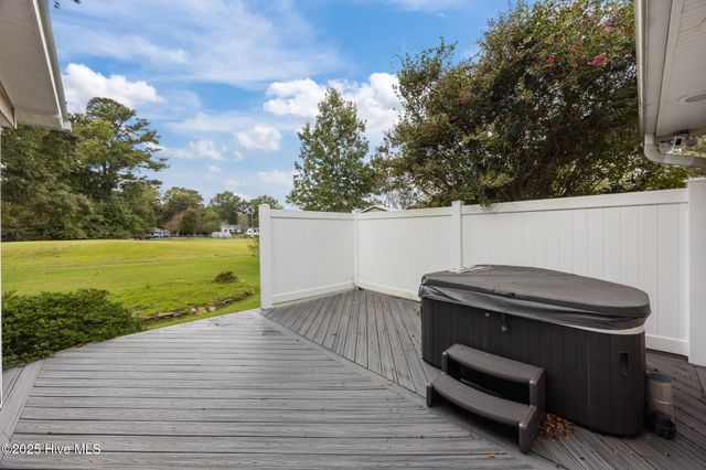 102 Trevino Lane, New Bern, NC 28560
